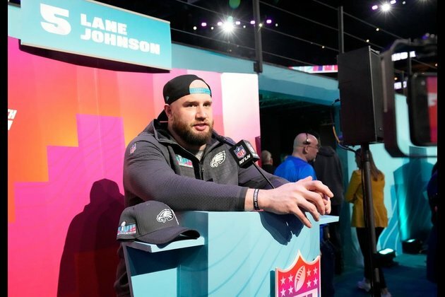 Lane Johnson on new contract: 'My whole goal is to retire an Eagle'
