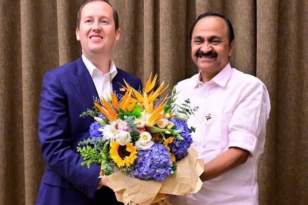 Keralam CM VD Satheesan meets US envoy Sergio Gor in Kochi to boost economic, port & educational ties