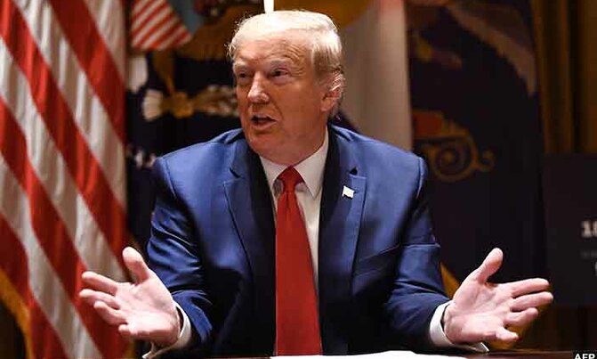 Trump deepens rift with top doctor Fauci on US reopening Trump deepens rift with top doctor Fauci on US reopening