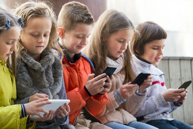Texas set to require age checks on Apple and Google app stores