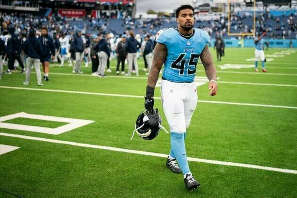 Reports: Ravens acquiring Titans' edge Dre'Mont Jones