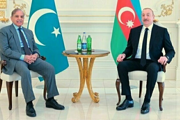 Pakistan, Azerbaijan sign agreements, MOUs on trade and energy