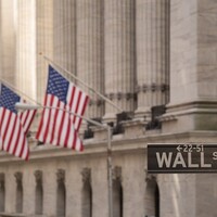 Weak start to week for U.S. stock markets 