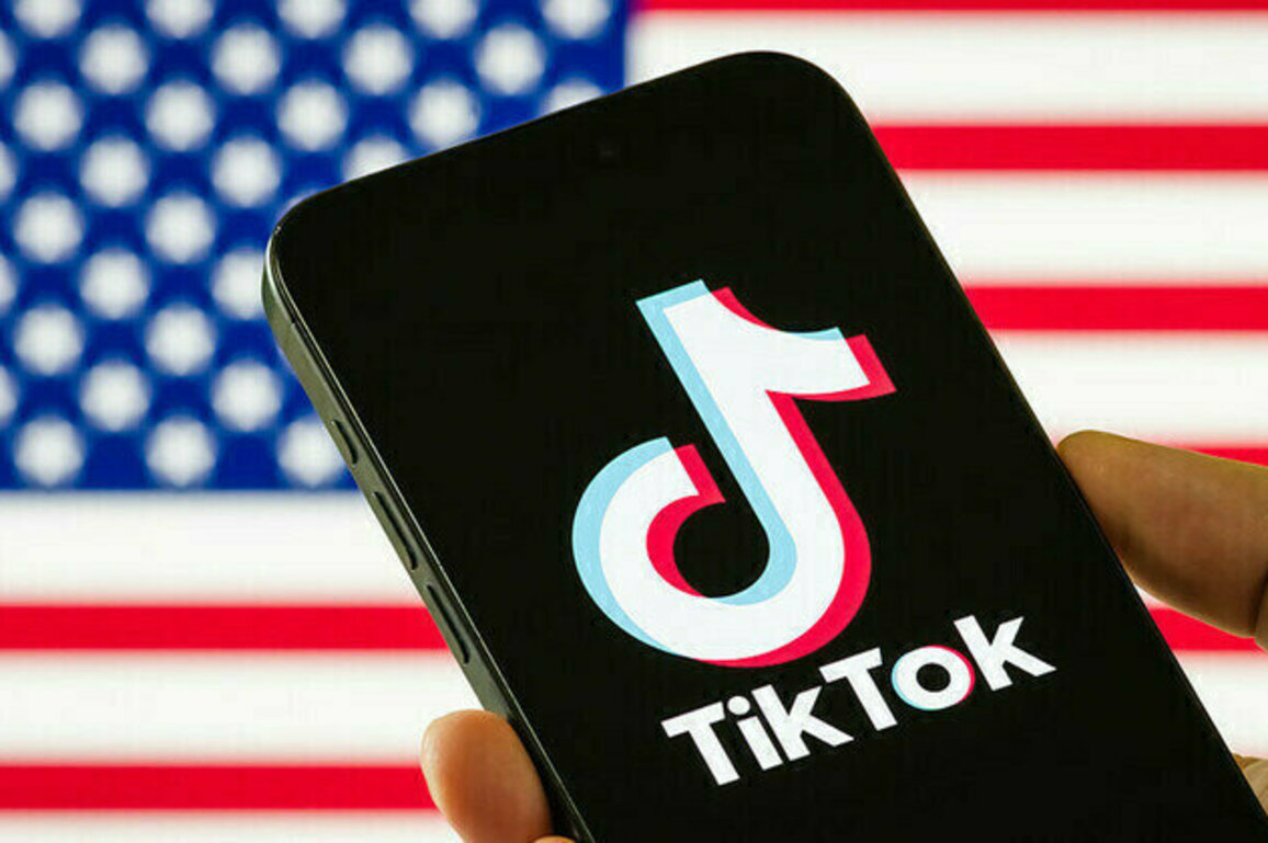 Murdochs could take over US TikTok  Trump