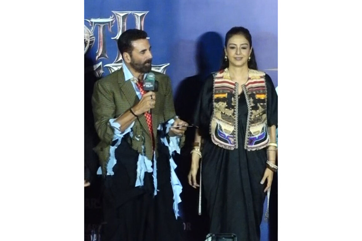 "We used to go dance academy together": Akshay Kumar recalls his early meetings with Tabu