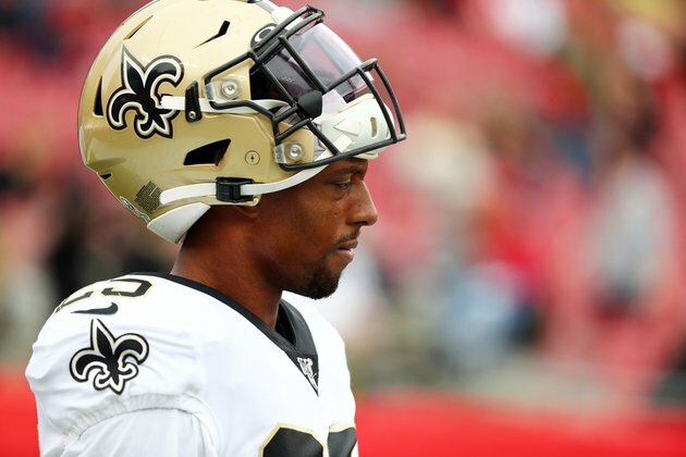 Panthers sign CB Apple