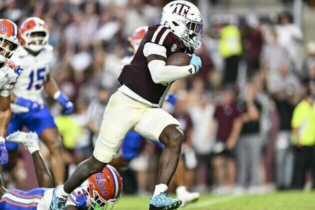 No. 4 Texas A&M tackles improved Arkansas in Southwest Classic