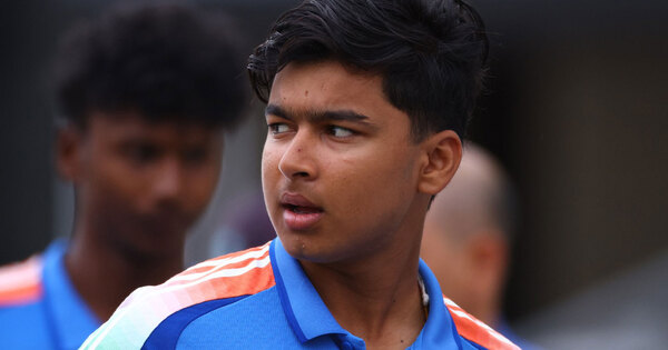 No handshake between India and Pakistan captains at toss