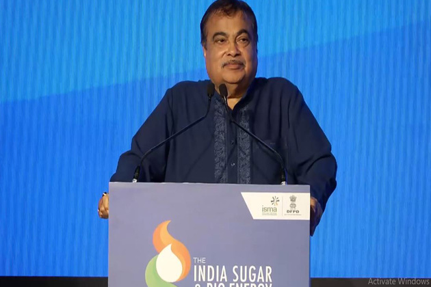 Experiments of blending ethanol with diesel unsuccessful; new tests with Isobutanol on: Gadkari