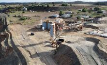 The Burbanks Mill has crushing, grinding and carbon-in-leach equipment.