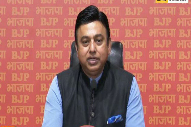 "DMK's Ponmudi insults Hindus, Hindi-speakers; no action taken," says BJP's Zafar Islam