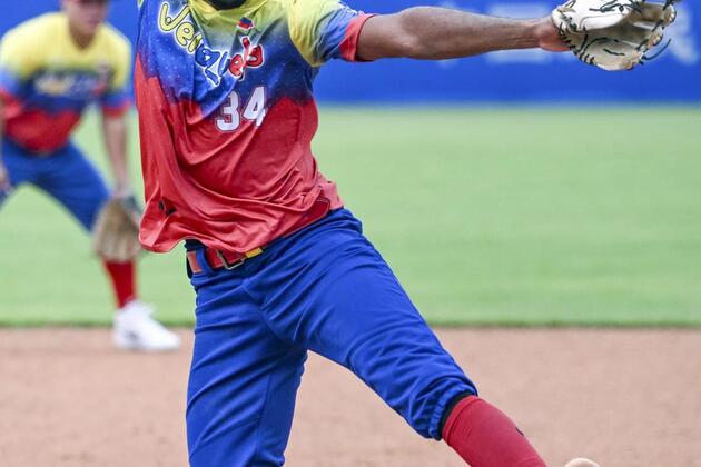 Venezuela stuns Argentina with late home run in Chengdu World Games softball opener