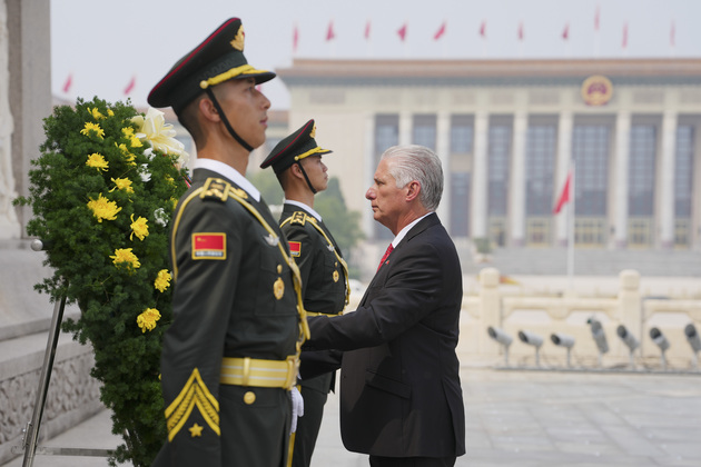 CHINA-BEIJING-CUBAN PRESIDENT-MONUMENT-TRIBUTE (CN)