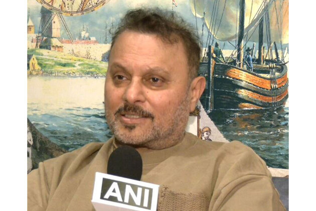 "Unka kalam hamare cinema ki pehchaan hai": Anil Sharma prays for Salim Khan's recovery