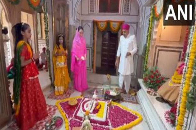 Rajasthan Deputy CM Diya Kumari offers prayers at City Palace Shiva Temple on 'First Day of Sawan'