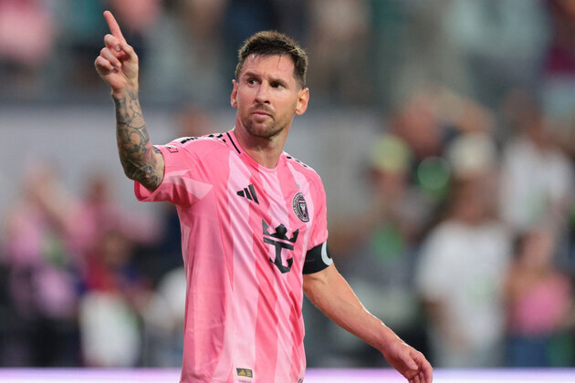 Lionel Messi becomes second footballer after Cristiano Ronaldo to reach billionaire status