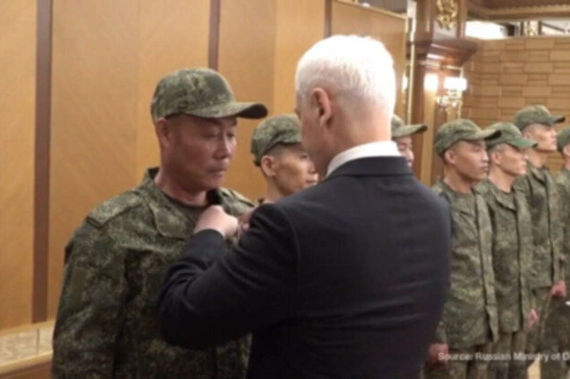 Russian defense minister decorates North Korean troops (VIDEOS)