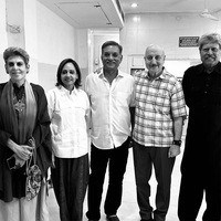 Cricket legends Kapil Dev, Madan Lal attend Anupam Kher's 'Jaane Pehchaane Anjaane' play in Delhi