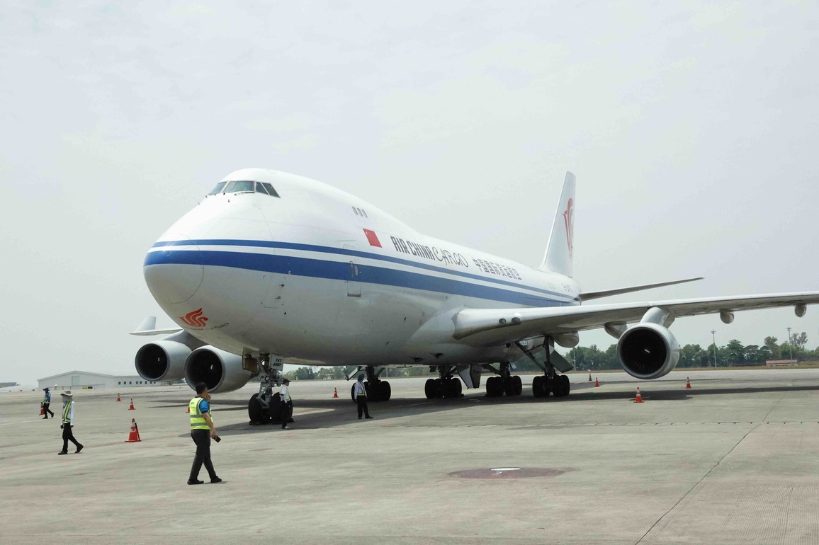 (SpotNews) MYANMAR-YANGON-EARTHQUAKE-CHINA-3RD BATCH-HUMANITARIAN AID SUPPLIES-ARRIVAL