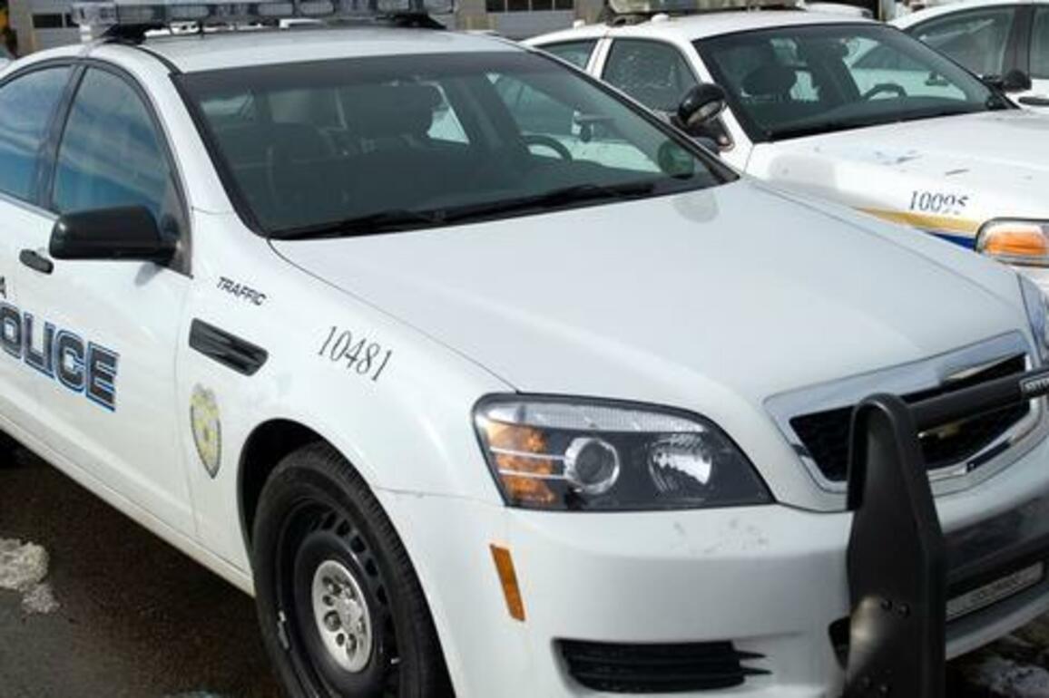 Man breaking into garage shot by Aurora homeowner, police say