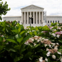 US Supreme Court permits Trump administration to revoke legal protections for Venezuelans