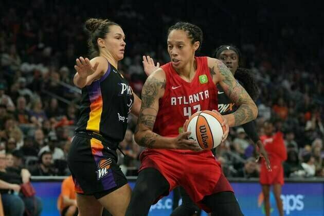 Allisha Gray, Brittney Griner propel Dream to road win over Mercury