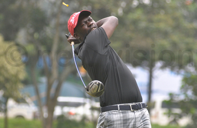 gandas hillip asozi is two shots off the lead hoto by ichael subuga