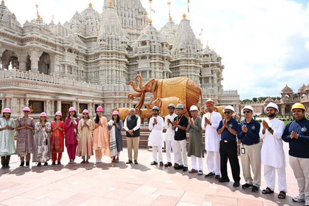 Gujarat CM Bhupendra Patel visits BAPS Akshardham temple in New Jersey