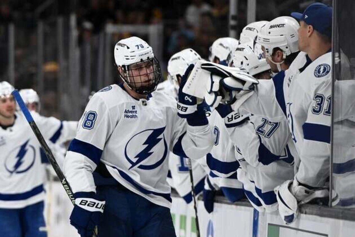 Lightning win on late goal; Bruins reach playoffs despite loss
