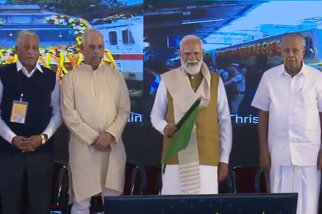 Kerala: PM Modi flags off 3 Amrit Bharat trains, development projects in Thiruvananthapuram, launches PM SVANidhi Credit Card