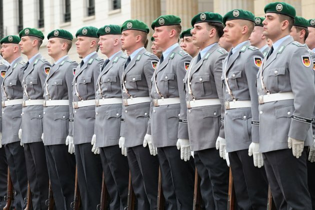 Russia and US remain world&#039;s leading military powers study