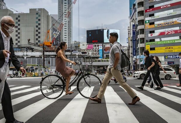 Japanese cut spending amid highest inflation in 40 years survey