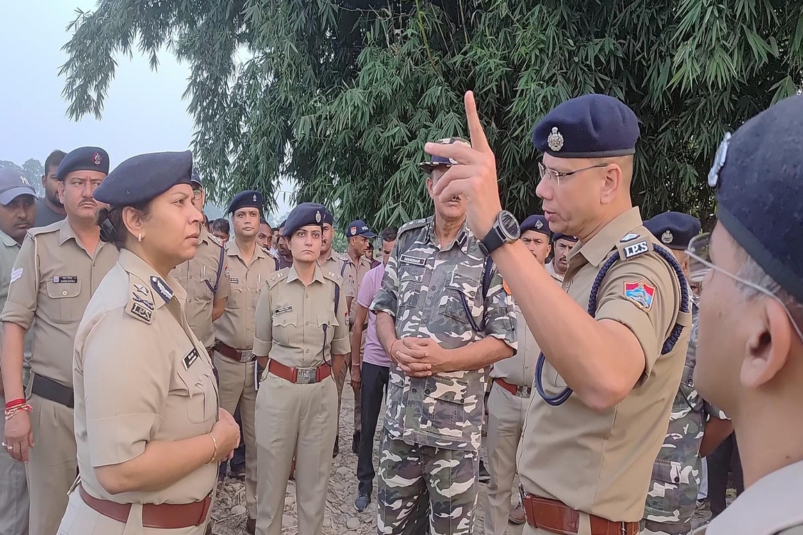 Uttarakhand Police reviews security arrangements along border districts following turmoil in Nepal