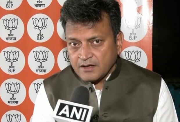 "Kejriwal should open Kaptiwal school of drama": BJP's Ajay Alok on Delhi CM's bail extension request