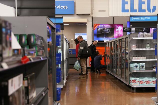 Feature: U.S. Walmart shoppers feeling tariff pinch
