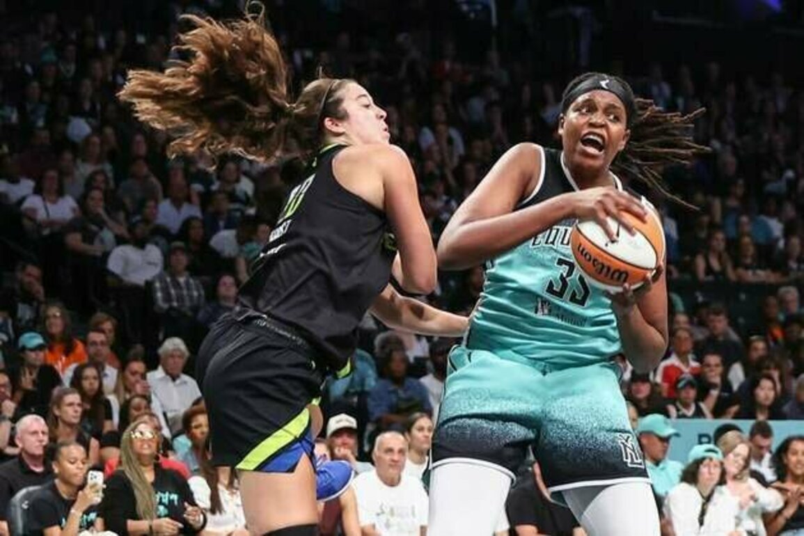 Balanced Liberty sink Wings as Jonquel Jones posts double-double