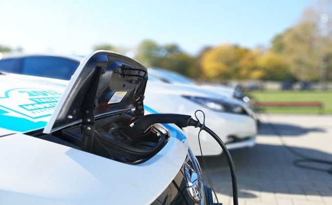 The government wants 300,000 public EV chargepoints across the country by 2030