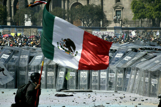 Clashes break out during Gen Z protest in Mexico City 