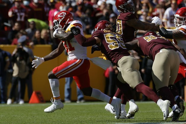 Chiefs dominate second half to win at Washington