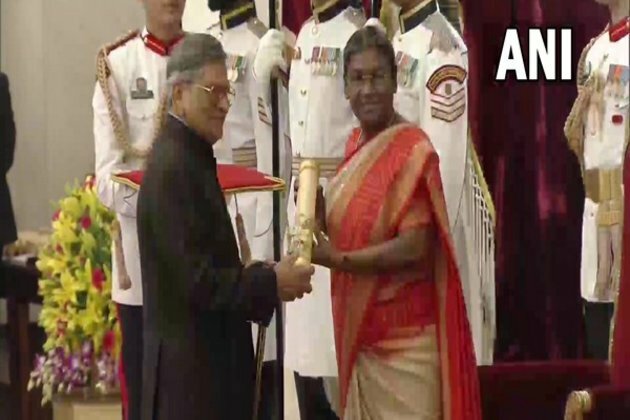 President Murmu confers Padma Awards, SM Krishna, Narendra Chandra Debbarma honoured