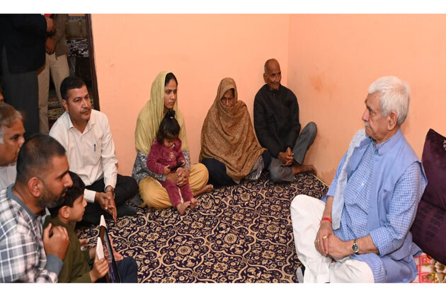 LG Manoj Sinha pays a visit to late SSF personnel's family in Jammu, offers condolences