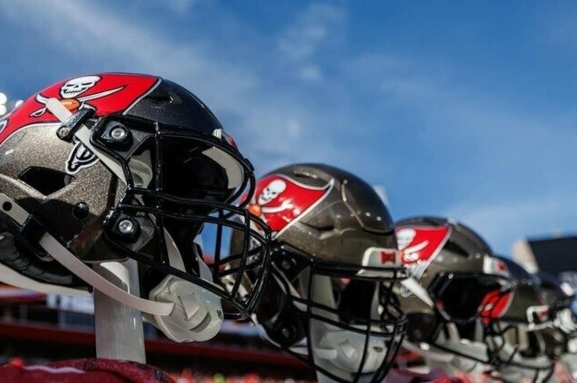 Rachaad White "Day to Day," Josh Williams Back at Practice | Updates