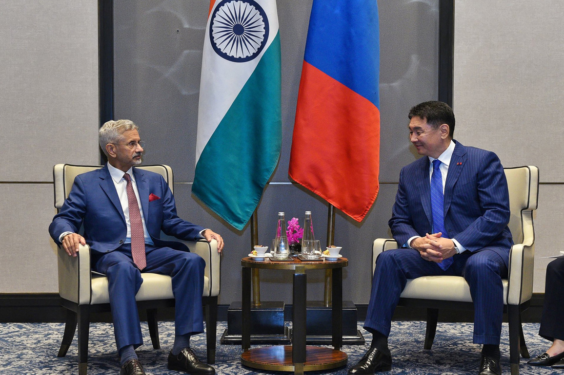 Jaishankar meets Mongolian President Khurelsukh Ukhnaa
