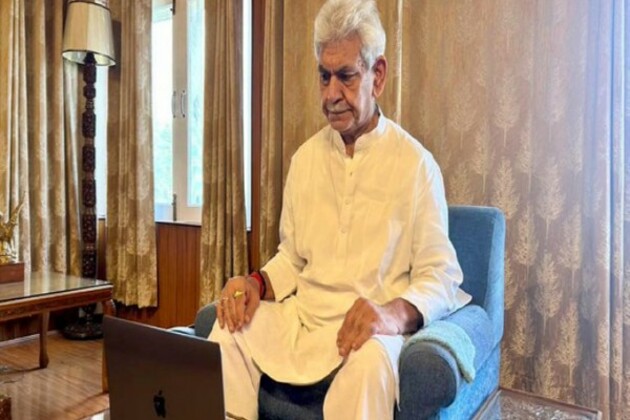 "Prepared to deal with any eventuality": J-K Lt. Governor Manoj Sinha reviews situation in border districts