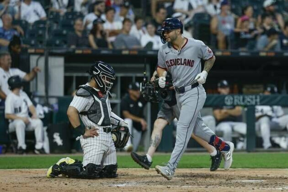 Back in playoff picture, Guardians go for sweep of White Sox