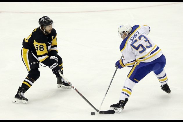 Jeff Carter scores 4 times as Penguins rout Sabres