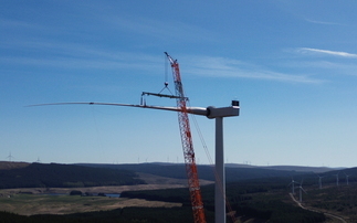 Mill Rig Wind Farm installs record-breaking turbine blades