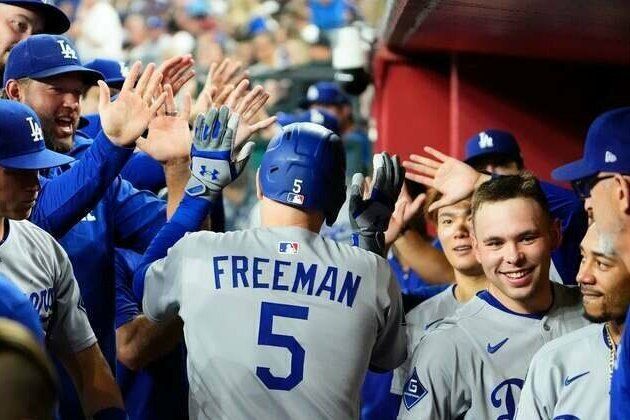 Dodgers clinch NL West crown with shutout of Diamondbacks