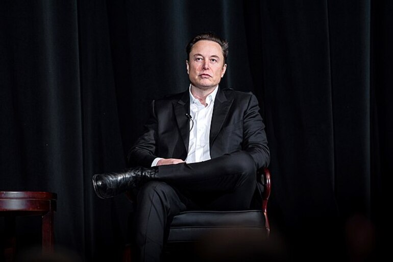 Record SpaceX listing targets $75 billion raise and $1.77T value