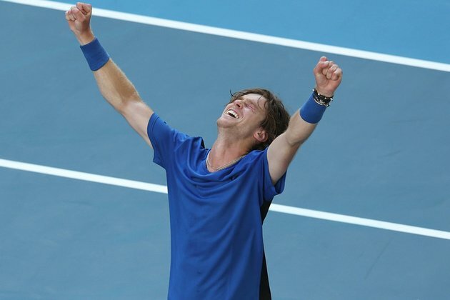 Russia&#039;s Rublev battles back to reach Australian Open quarterfinals